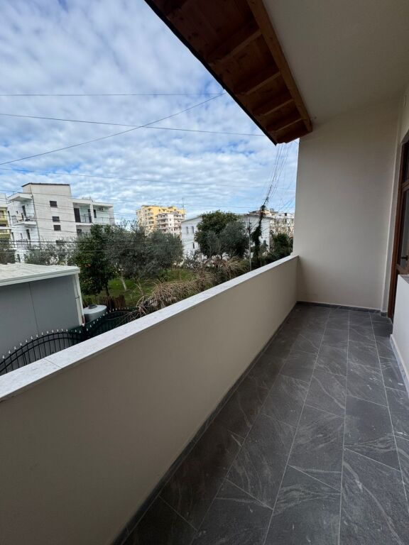 Apartment 3+1 for sale at the Beach, Iliria