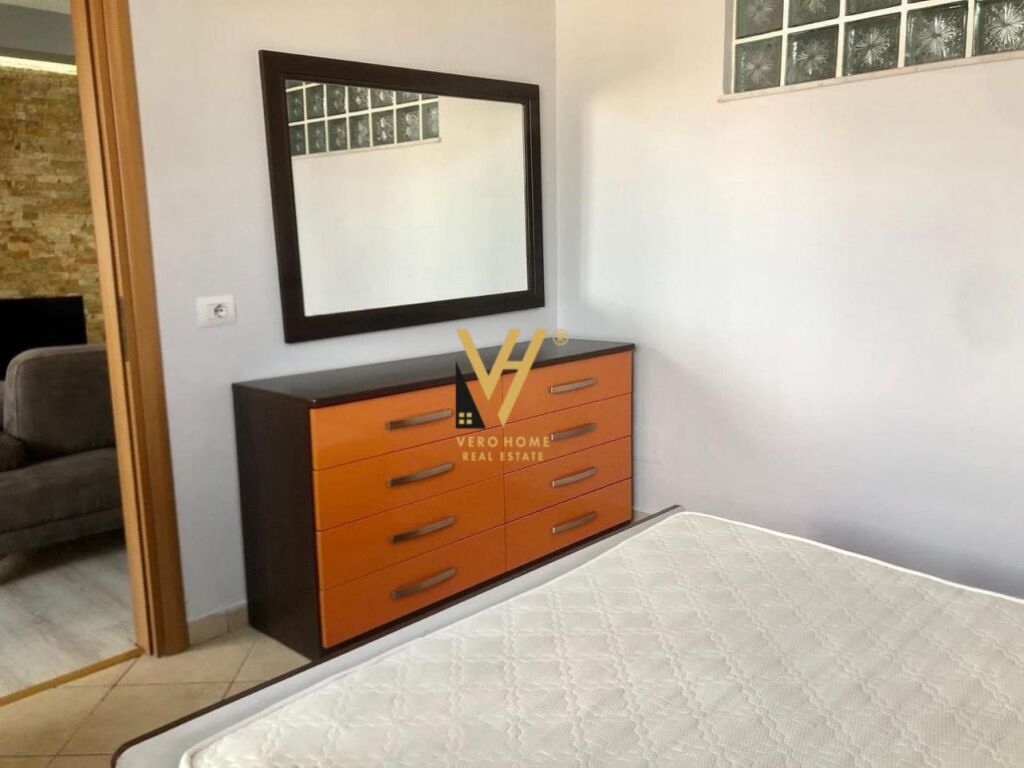 JEPET APARTAMENT 2+1 ME QIRA TE GLOBE, RR. KAVAJES 600 EURO