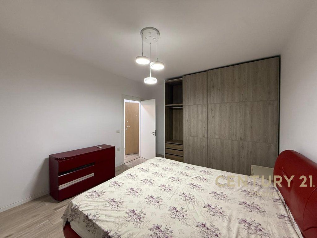 JAPIM ME QIRA APARTAMENT 1+1,NE RRUGEN "EDUARD MANO" TEK LIQENI I THATE!