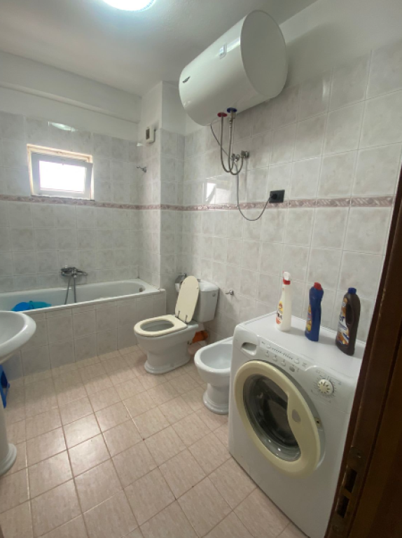 🏢 Apartment 2+1 for Rent – Kavaja Street | near the Orthodox Church  