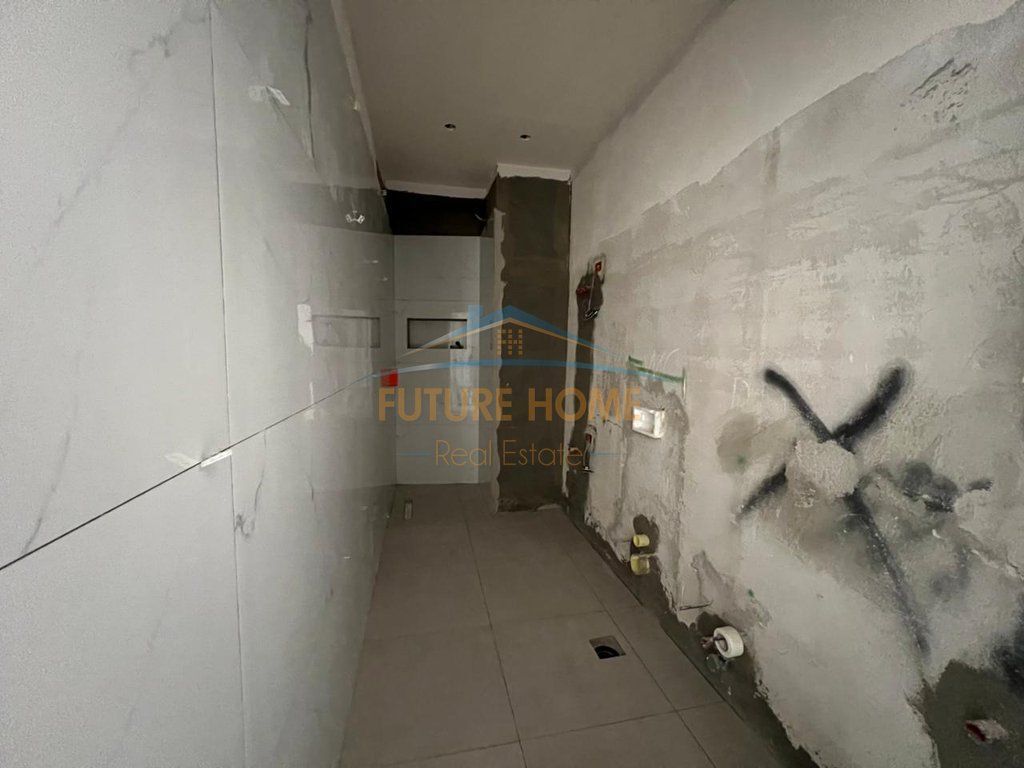 Shitet apartament 2+1+2 Rruga Jordan Misja