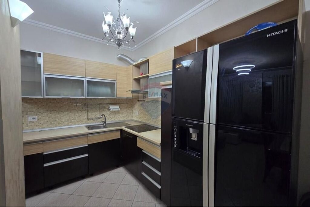 Ofrojme per qira apartament 2+1 te rr e Kavajes Perballe Delijorgjit