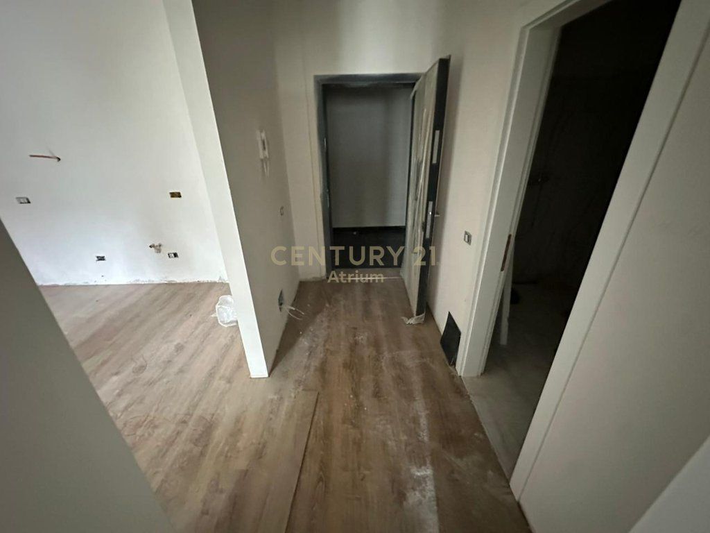 APARTMENT 1+1 FOR SALE AT PORTA TIRANA E RE !