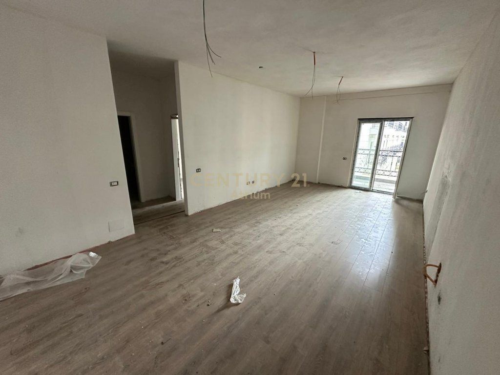 APARTMENT 1+1 FOR SALE AT PORTA TIRANA E RE !