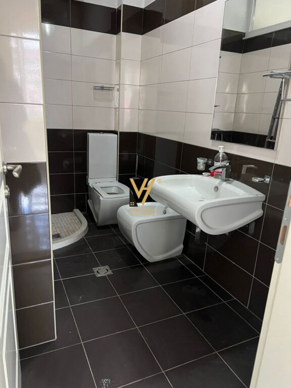 UFFICIO 83 M2 IN AFFITTO A 5 MAJI 60.000 LEKE