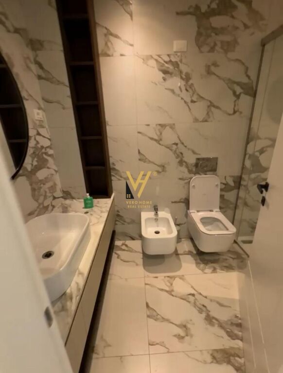 SHITET APARTAMENT 2+1+2+BLK TE LIQENI ARTIFICIAL 650.000 EURO