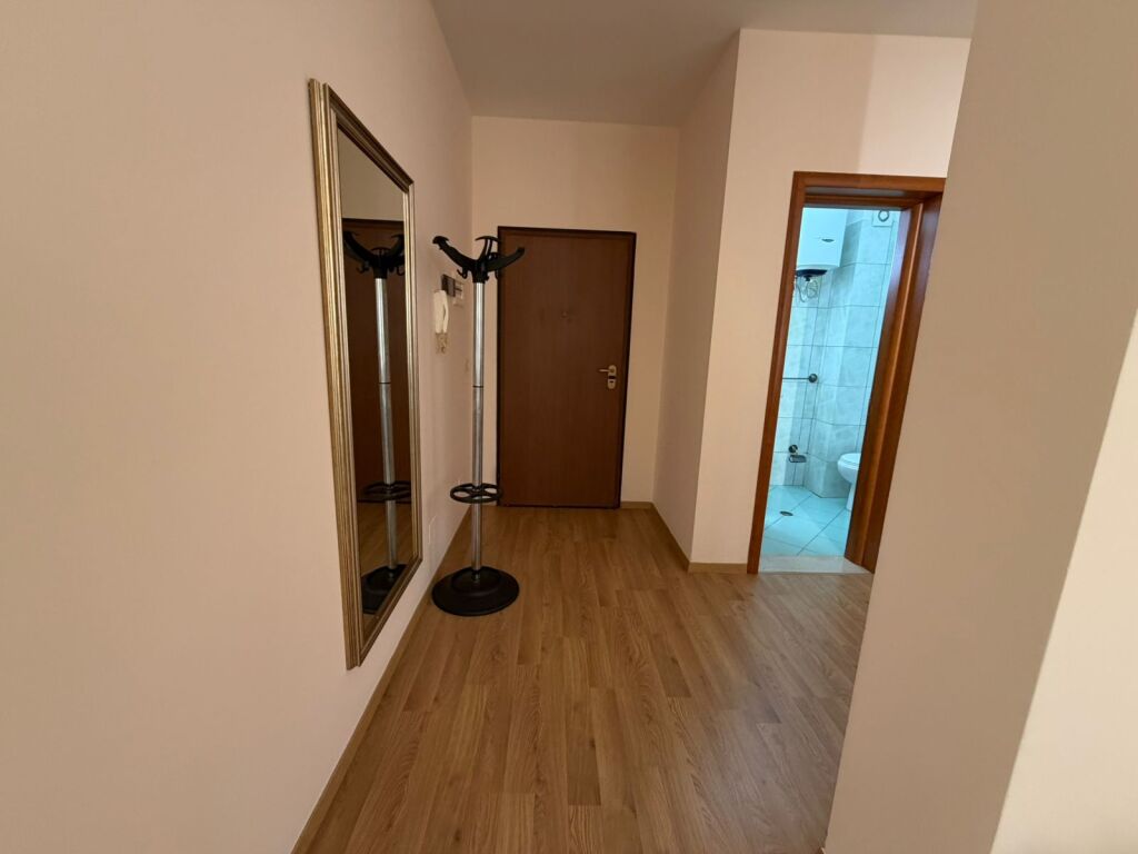 Apartament me qera