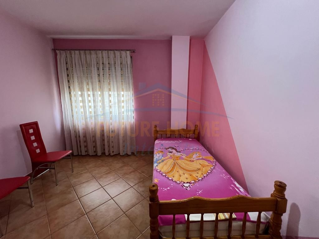 Qera, Apartament 2+1, Rruga e Kavajës, Tiranë.