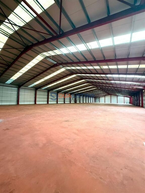 Capannone in Affitto 4500 m² – Vaqarr!