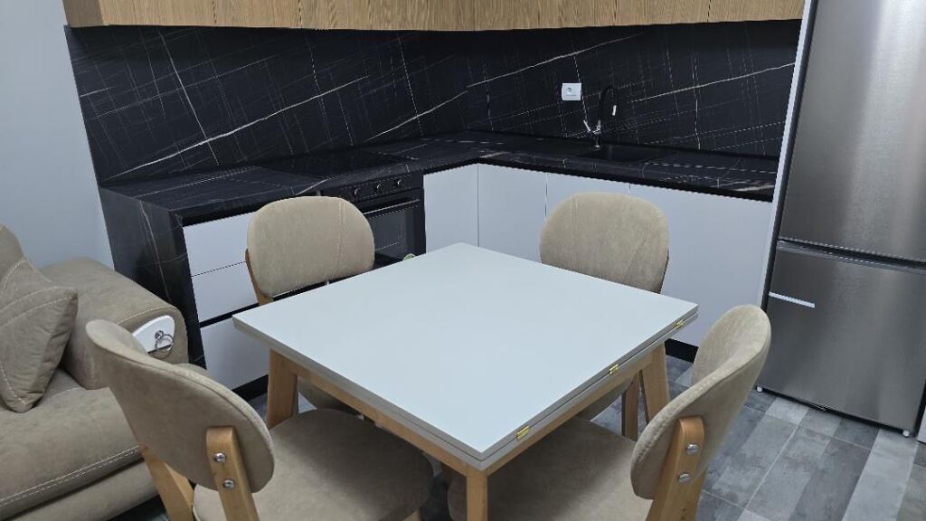 🏡 Apartment 1+1 with parking for rent 📍 Area: Zogu i Zi 💶Price: 700 Euro/month
