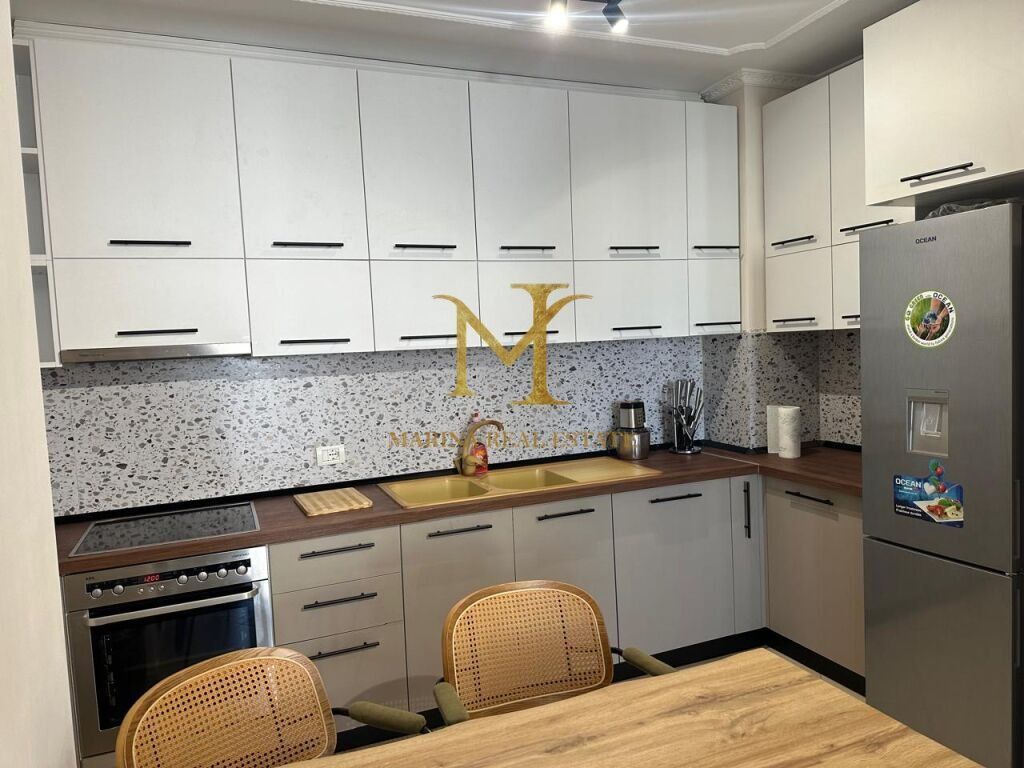 Apartament luksoz 2+1 me qera ne Plazh Hekurudha, Durres