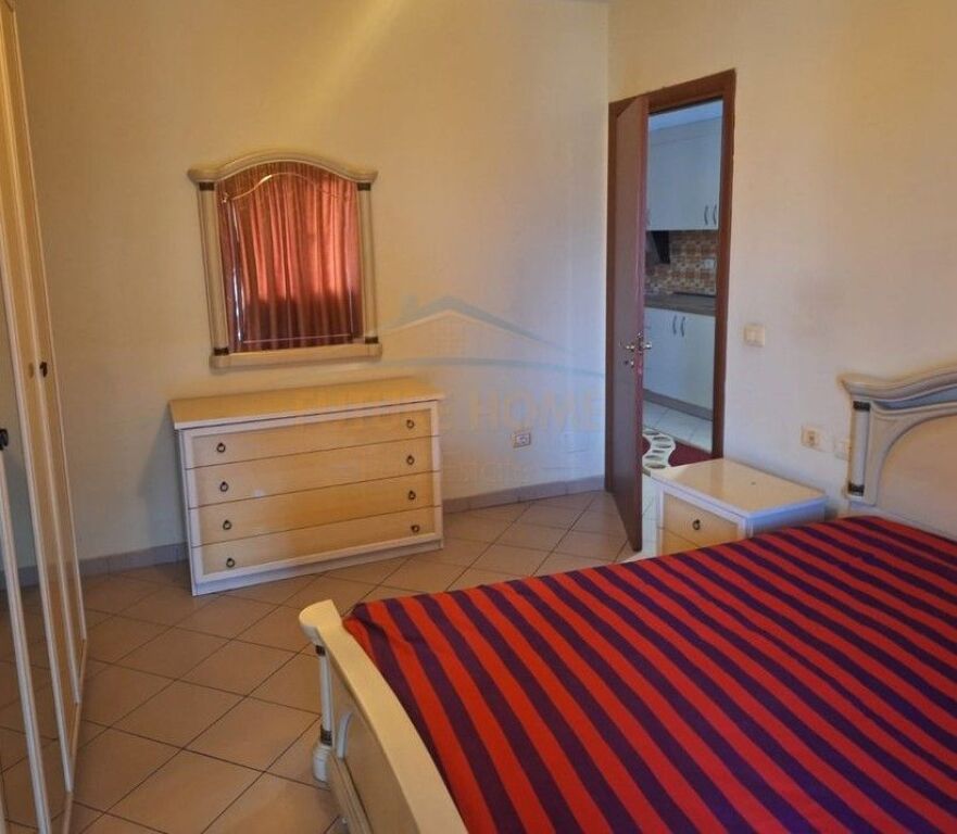Qira, Apartament 1+1, Komuna e Parisit
