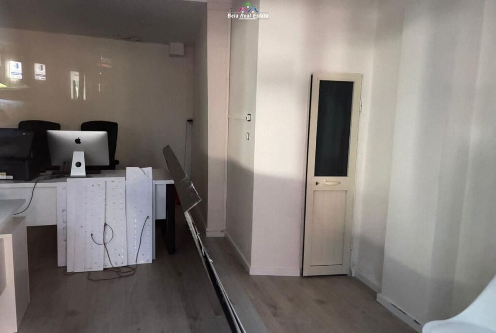 Negozio In Affitto A Komuna e Parisit ( ID BD21800) Tirane