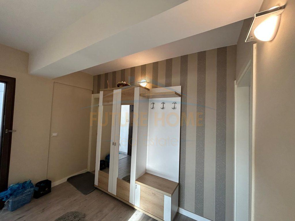 Shitet Apartament 2+1, Rruga e Portit, Durrës