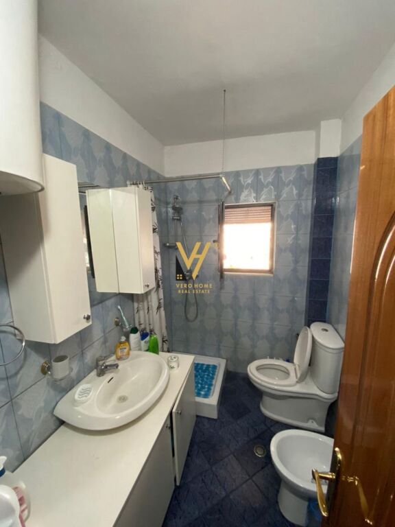 JEPET APARTAMENT 2+1 ME QIRA TE GLOBE, RR. KAVAJES 600 EURO