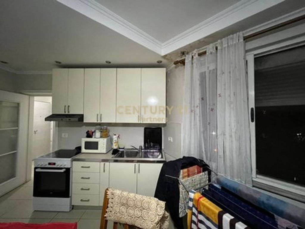 1+1 for rent in Center  550  