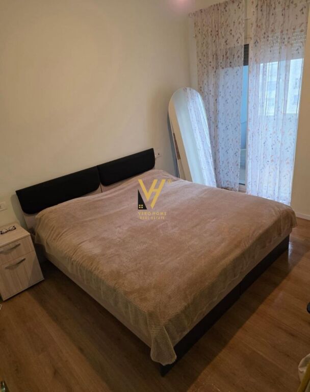 JEPET APARTAMENT 1+1 ME QIRA TE KOMUNA E PARISIT 60.000 LEKE