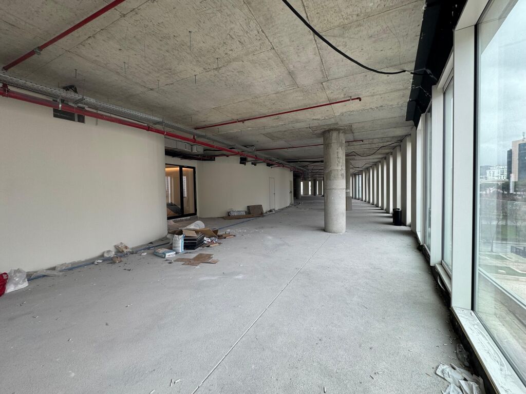 Rent space at MET Tirana Building!