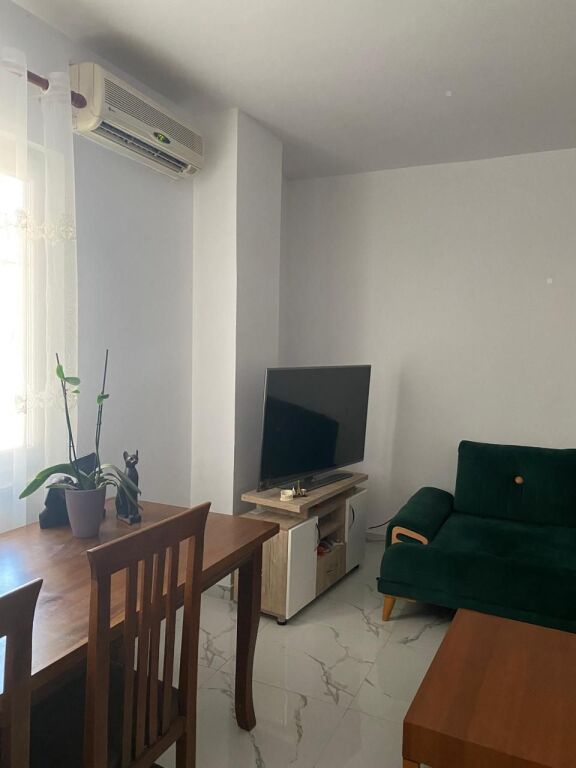 📌Apartament me Qira 1+1 📍 Afër Qendrës, Rruga e Dibrës!