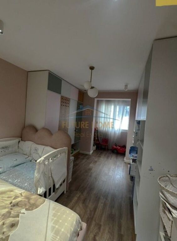 For sale, Apartment 3+1+2, 21 Dhjetori, Tirana