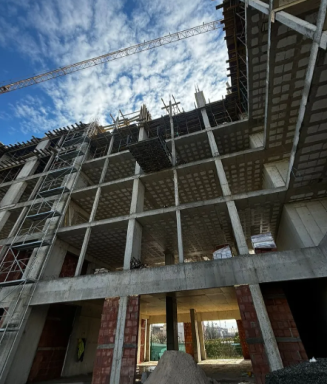 🏠 Appartamento 2+1 in Vendita – Centro Kamëz