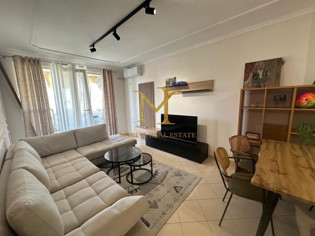 Apartament luksoz 2+1 me qera ne Plazh Hekurudha, Durres