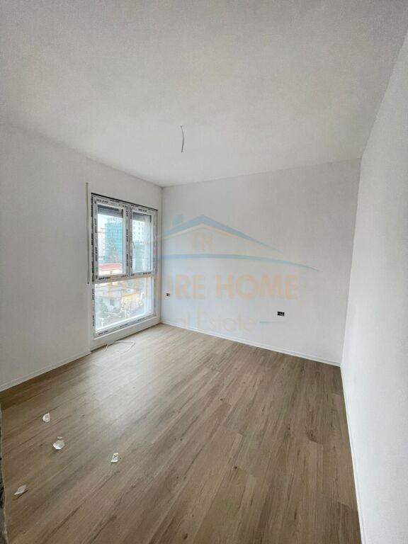 Shitet Apartament 2+1+2, Jordan Misja