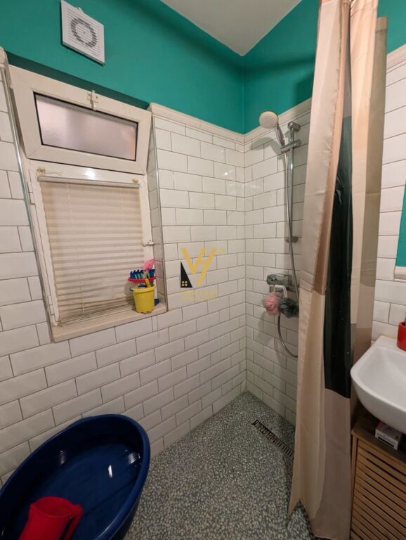 SHITET APARTAMENT 2+1+BLK TE ISH PARKU 192.000 EURO
