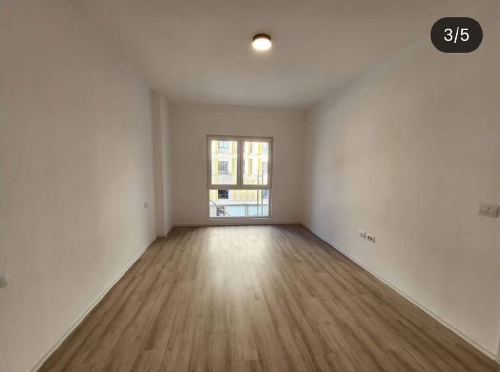 ZYRE ME QERA 100 M2 ZOGU I ZI 100.000 LEKE