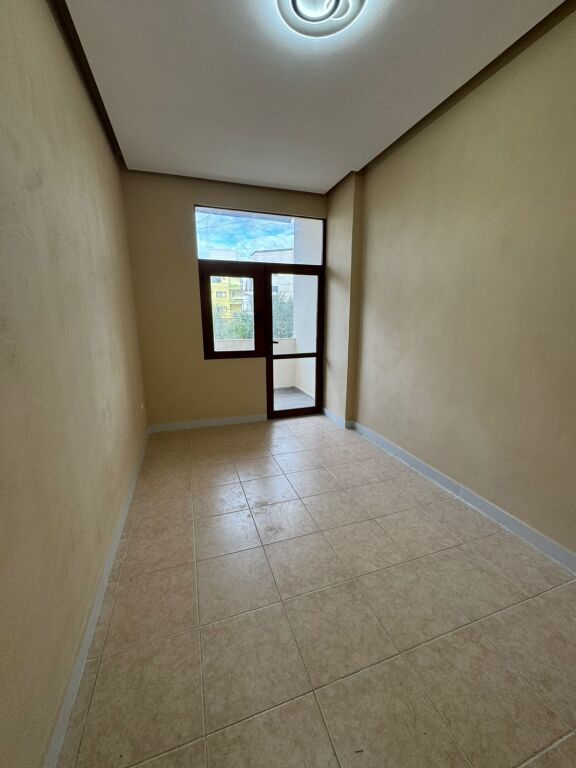 Apartment 3+1 for sale at the Beach, Iliria