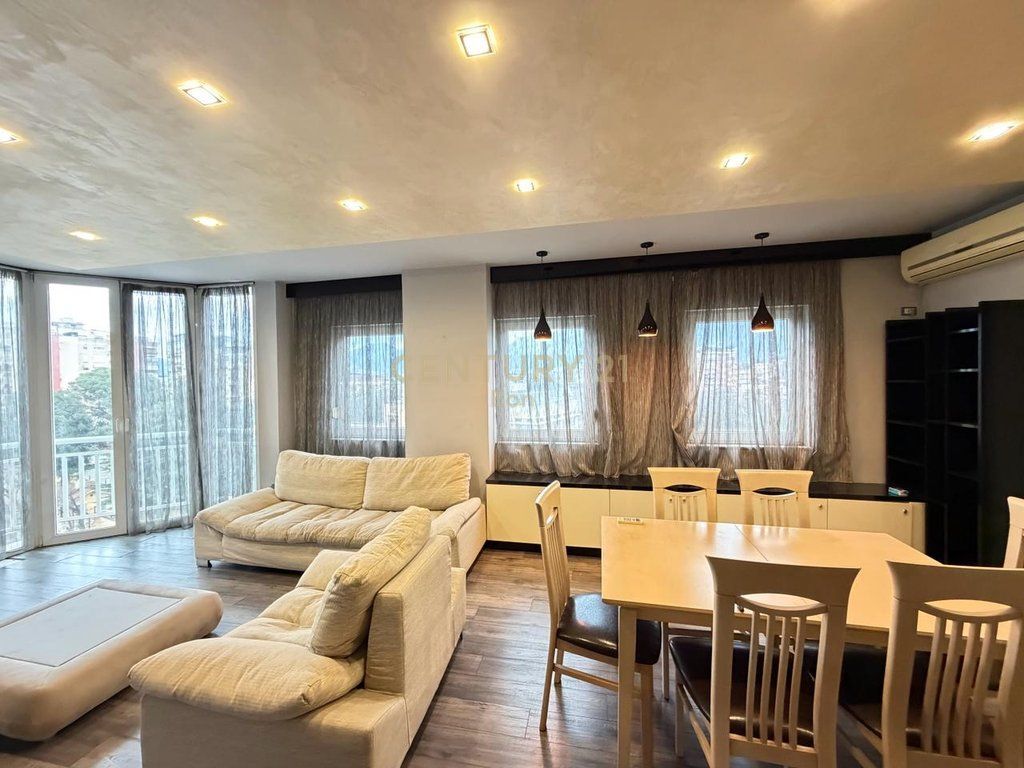JEPET ME QERA APARTAMENT 2+1+2 TEK STADIUMI AIR ALBANIA