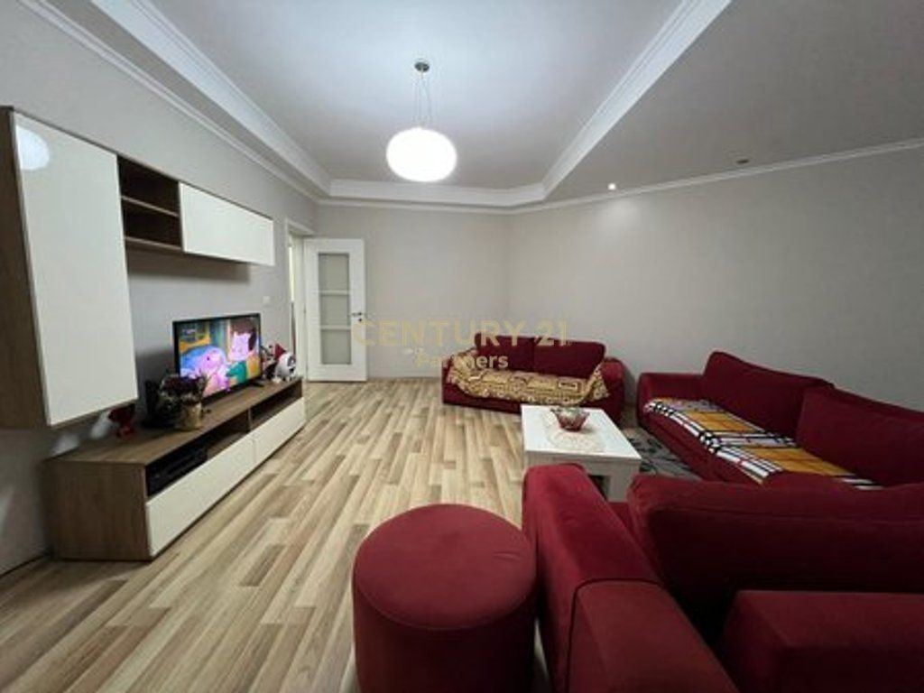 1+1 for rent in Center  550  