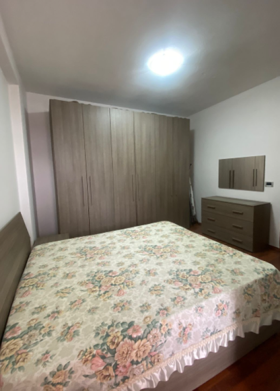 🏢 Apartment 2+1 for Rent – Kavaja Street | near the Orthodox Church  