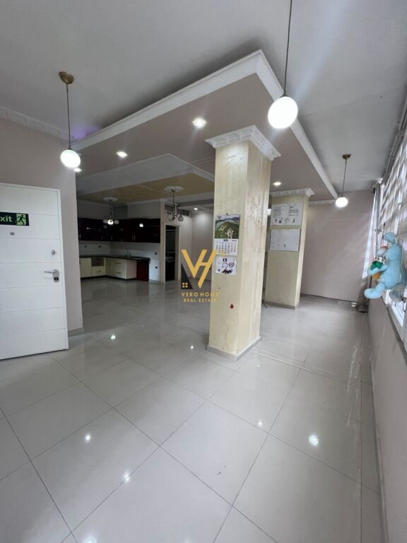 UFFICIO 83 M2 IN AFFITTO A 5 MAJI 60.000 LEKE