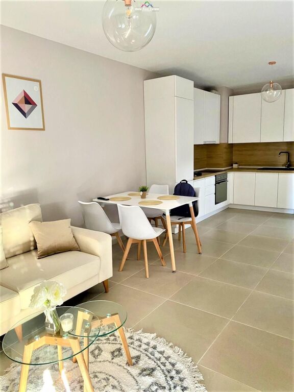 Appartamento 1+1 in Affitto al Complesso Zirkon (ID B210540) Tirana.