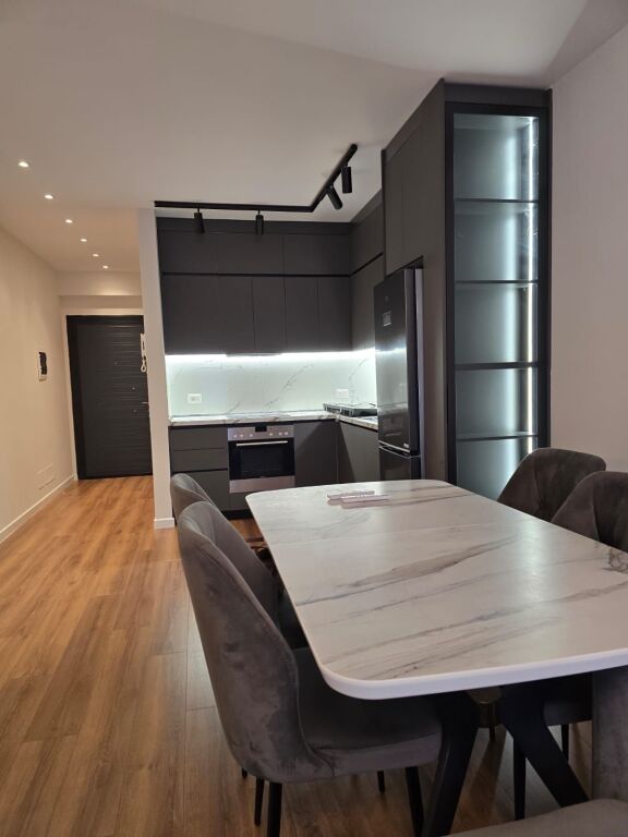 Apartament me qira post parkimi
