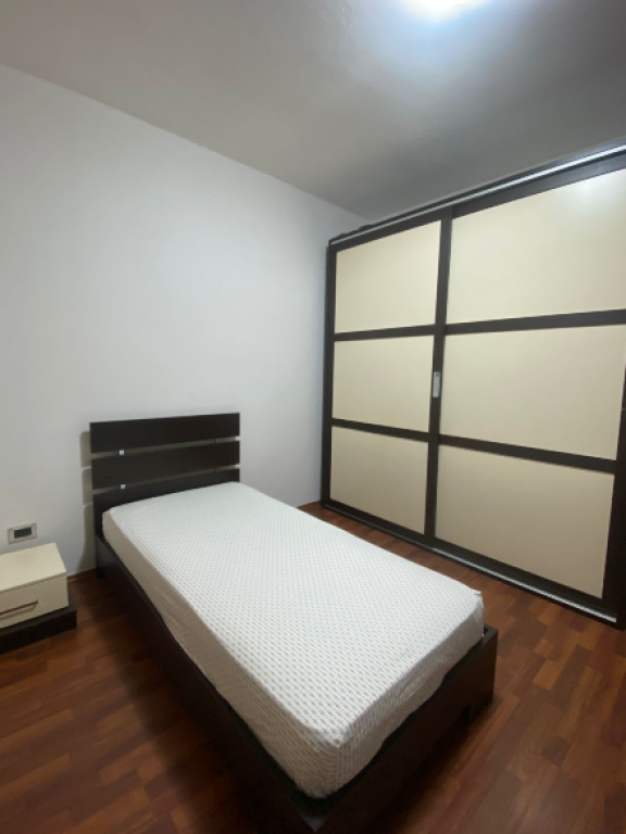 🏢 Apartment 2+1 for Rent – Kavaja Street | near the Orthodox Church  
