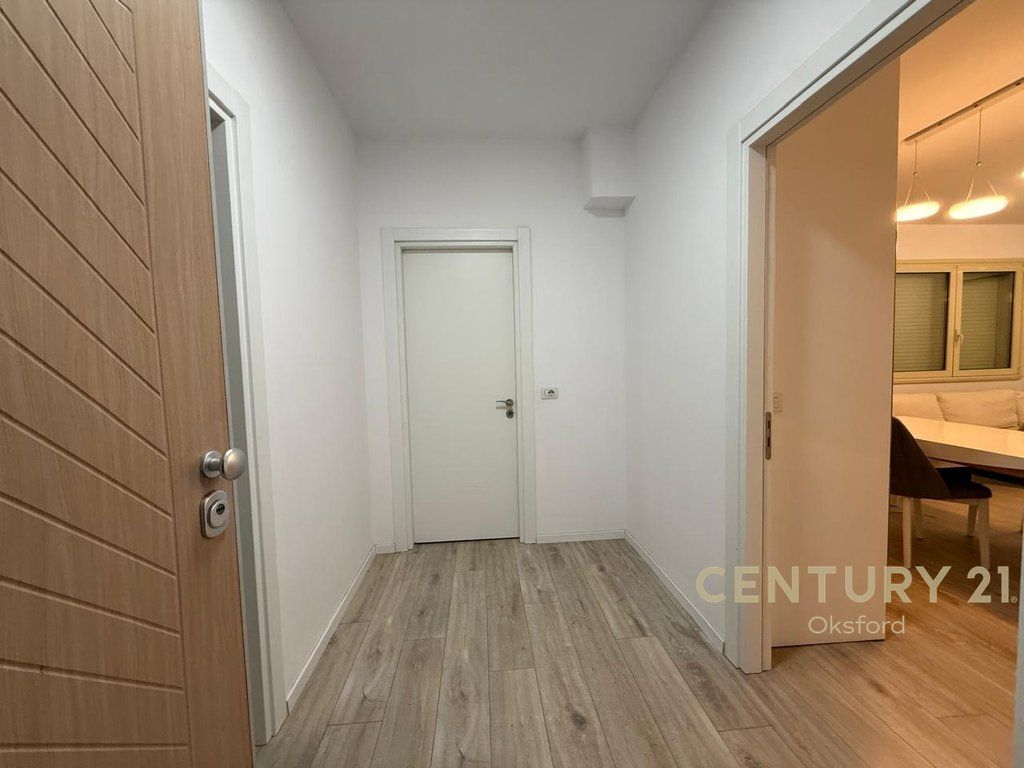 JAPIM ME QIRA APARTAMENT 1+1,NE RRUGEN "EDUARD MANO" TEK LIQENI I THATE!