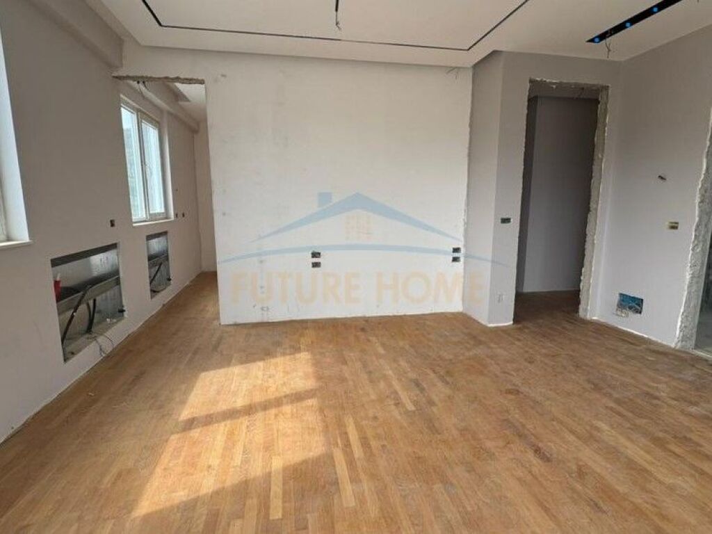 For sale, Penthouse 3+1+3 Parking Spaces, Green Terrace, Dry Lake