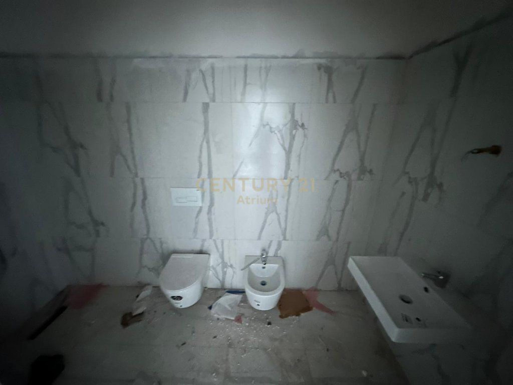 APARTMENT 1+1 FOR SALE AT PORTA TIRANA E RE !