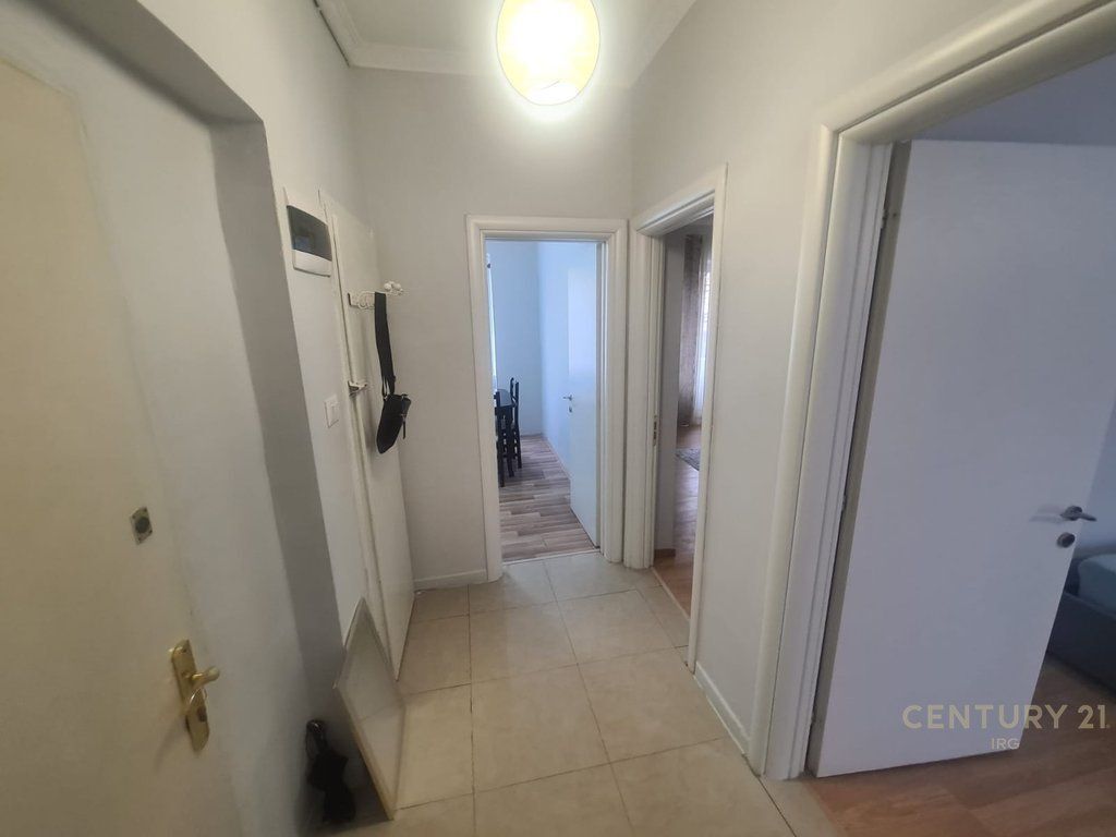 AFFITTASI APPARTAMENTO 1+1 E DEPOSITO IN VIA DURRES