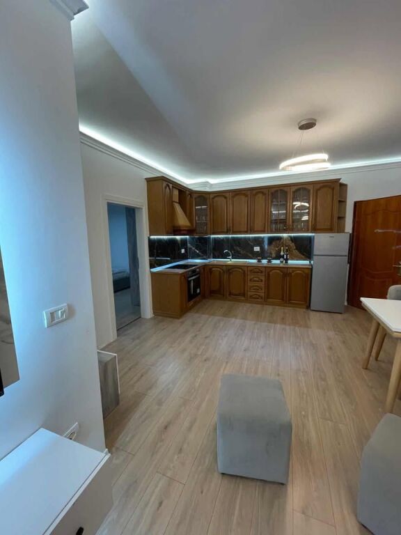 Apartament 2+1 me qira,prane Delijorgjit