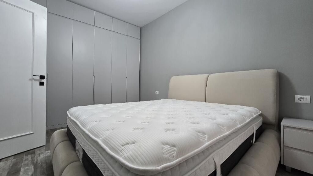 🏡 Apartment 1+1 with parking for rent 📍 Area: Zogu i Zi 💶Price: 700 Euro/month