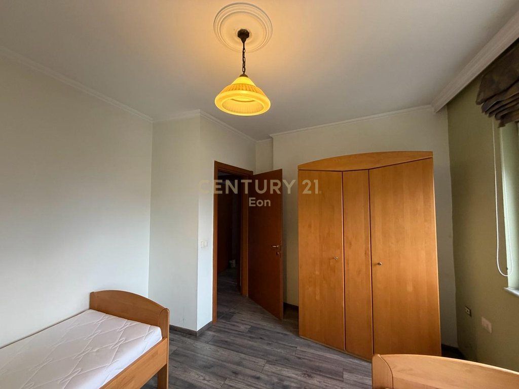 JEPET ME QERA APARTAMENT 2+1+2 TEK STADIUMI AIR ALBANIA