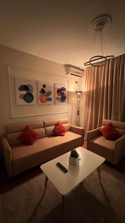 Apartament 2+1, Petronini!