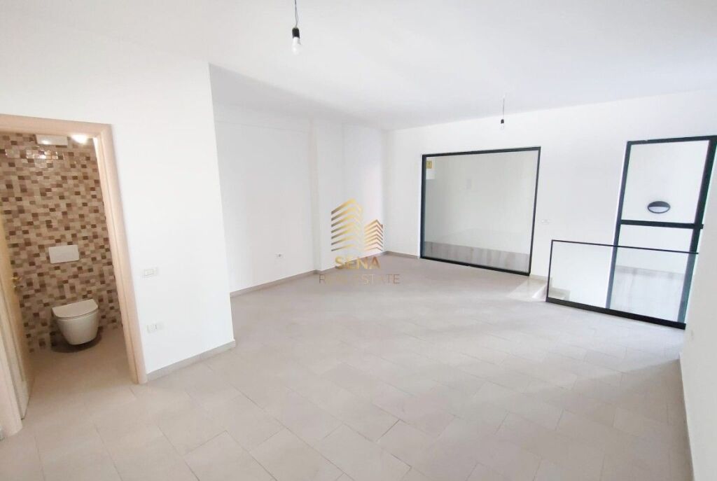 For sale, Business Premises, Green City Complex – Astir, 150,000 Euro