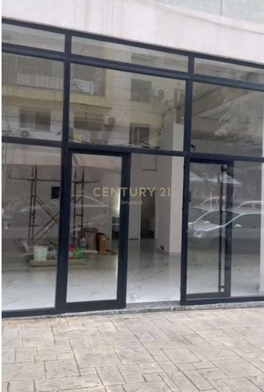 LOCALE COMMERCIALE IN AFFITTO PRESSO REPORT TV