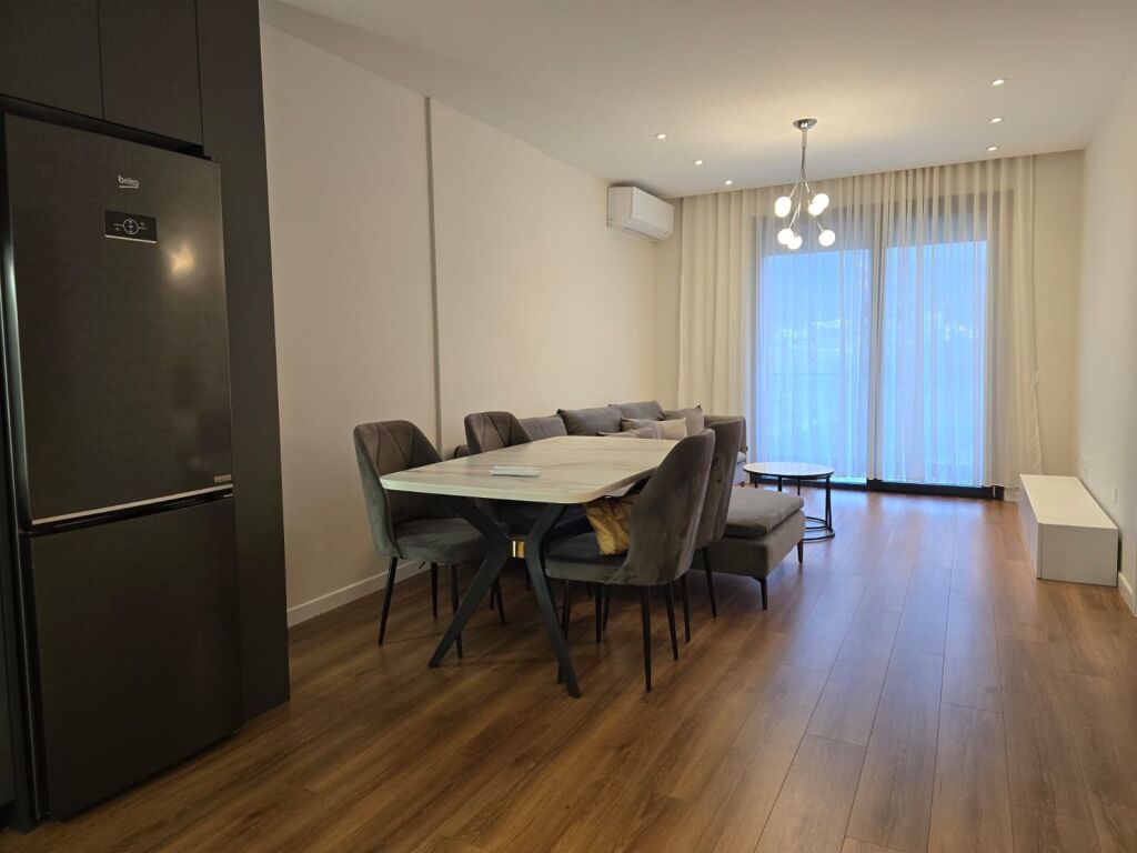 Apartament me qira post parkimi