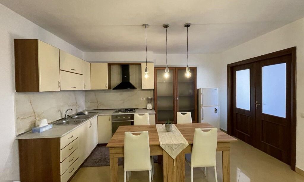 🏡 APPARTAMENTO 2+1 IN AFFITTO – Piazza Skënderbej, vicino alla Galleria