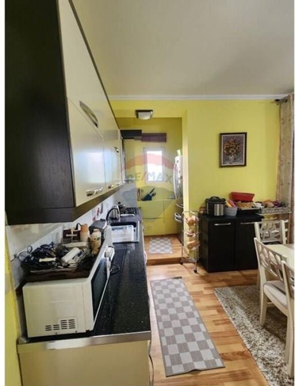 Apartment 3+1 for sale on Peti Street, near the Artificial Lake.